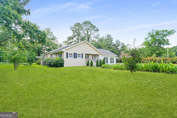 4 bedroom, 3 bathroom, 3,004 sq ft single family residence for sale at 439 Dover Road, Sylvania, GA 30467 — photo 7