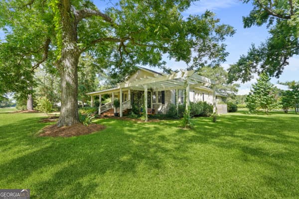 4 bedroom, 3 bathroom, 3,004 sq ft single family residence for sale at 439 Dover Road, Sylvania, GA 30467 — photo 5