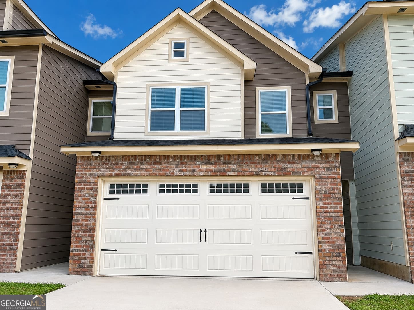 3 bedroom, 2.5 bathroom, 1,783 sq ft townhouse sold at 7811 Rock Rose Lane, Fairburn, GA 30213