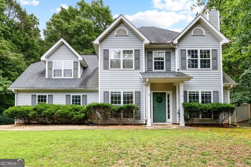4 bedroom, 2.5 bathroom, 1,956 sq ft single family residence sold at 205 Mossy Hollow, Newnan, GA 30265