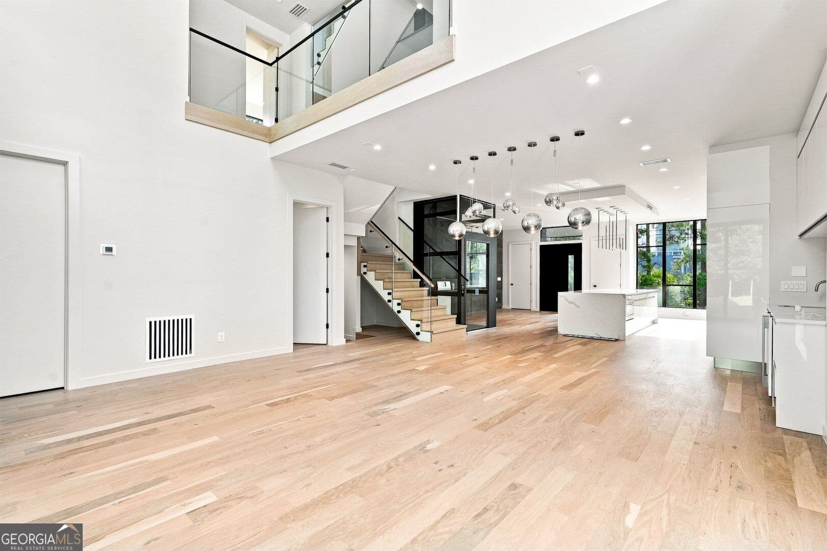 6 bedroom, 4.5 bathroom, 3,811 sq ft single family residence for sale at 1230 Fowler Street, Atlanta, GA 30318 — photo 7