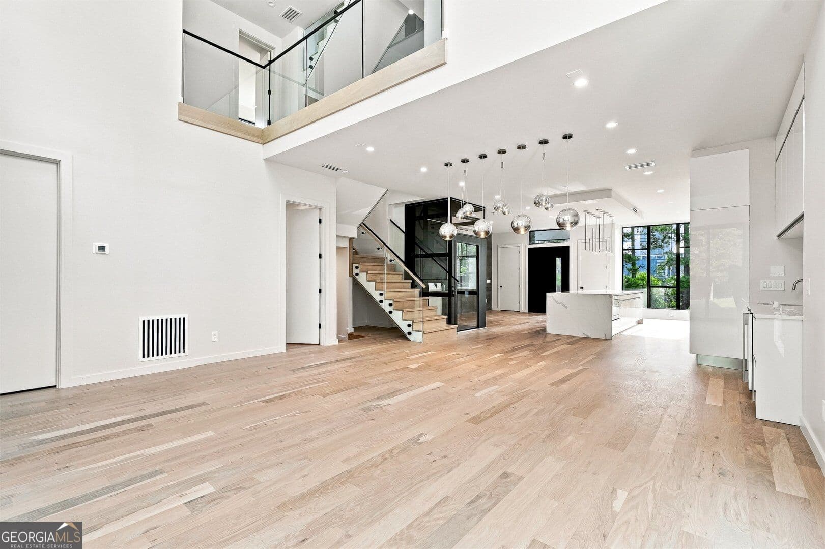 6 bedroom, 4.5 bathroom, 3,811 sq ft single family residence for sale at 1230 Fowler Street, Atlanta, GA 30318 — photo 9