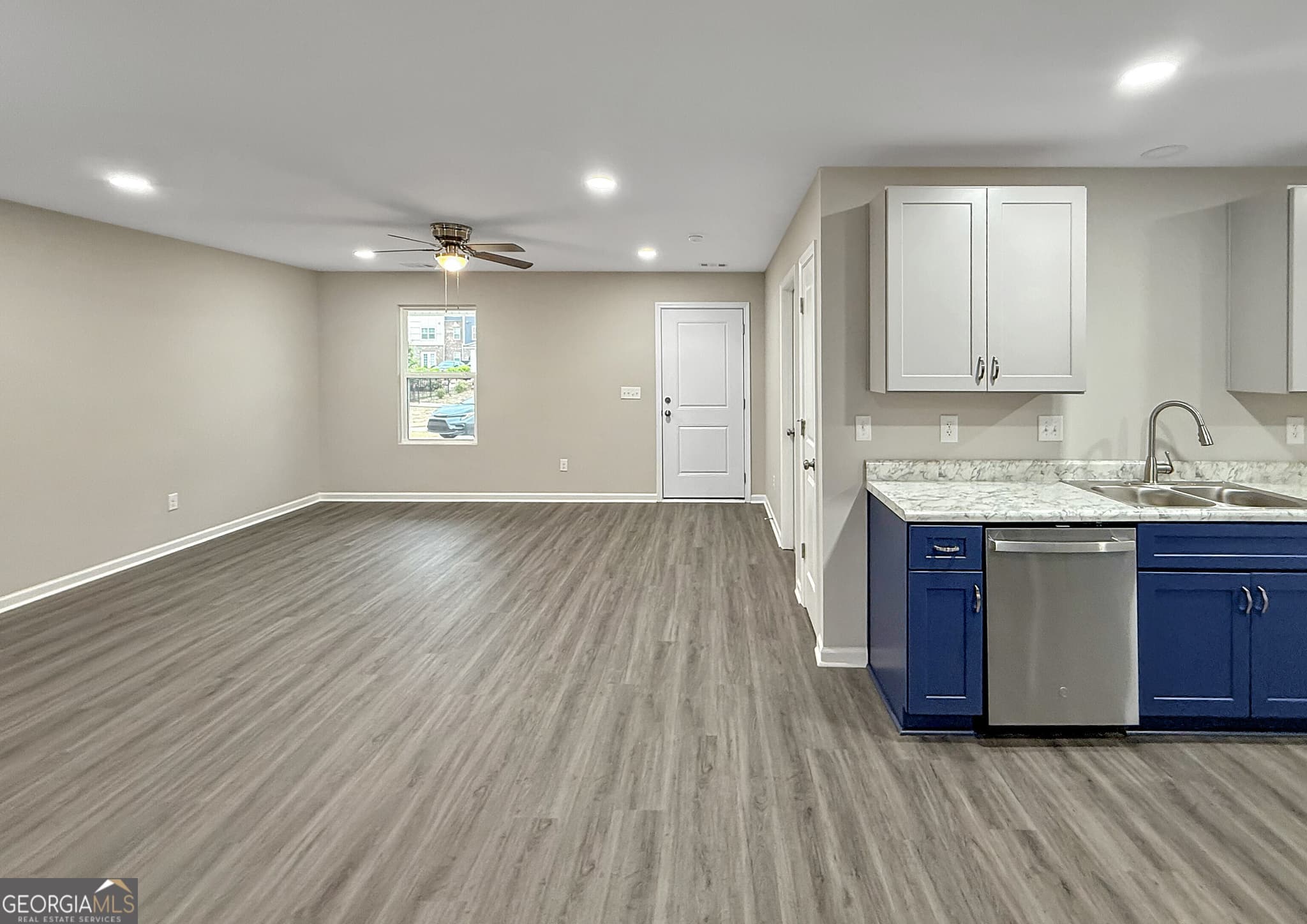 3 bedroom, 2 bathroom, 1,402 sq ft townhouse for sale at 315 Airman Boulevard, Warner Robins, GA 31088 — photo 9