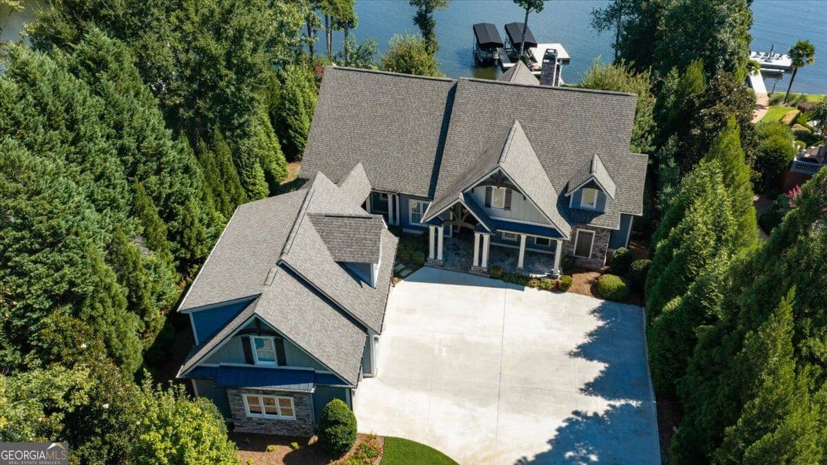 5 bedroom, 4.5 bathroom, 5,628 sq ft single family residence for sale at 166 Waters Edge Drive, Eatonton, GA 31024 — photo 6