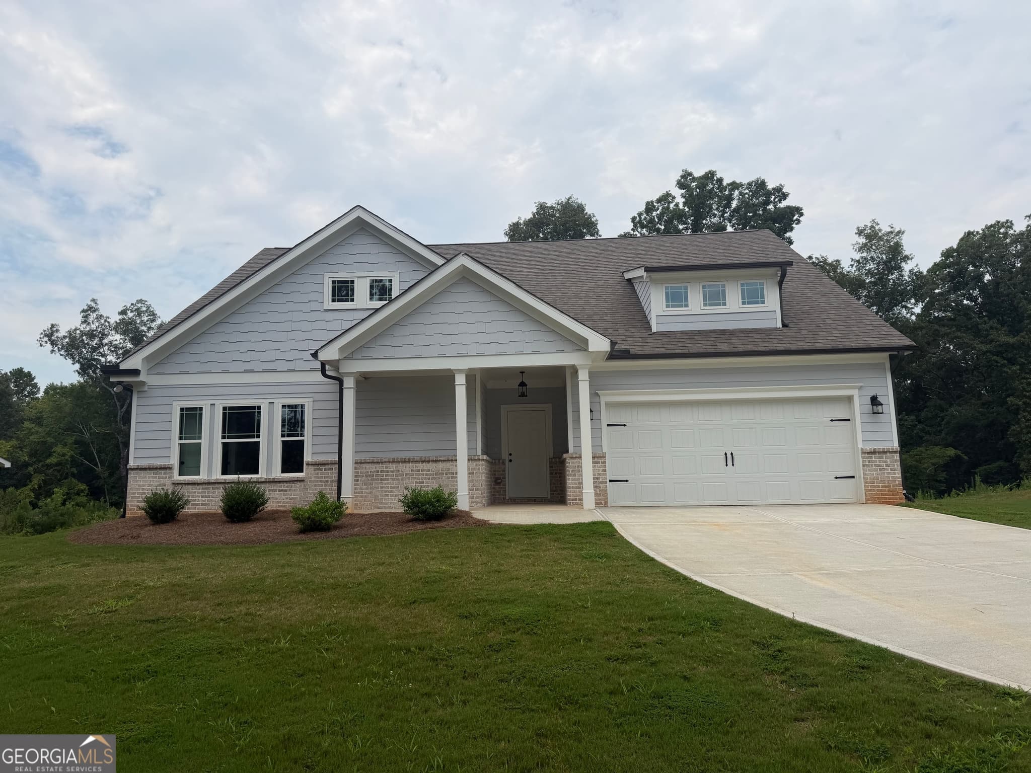 4 bedroom, 3 bathroom, 2,547 sq ft single family residence for sale at 202 Railroad Street, Gray, GA 31032