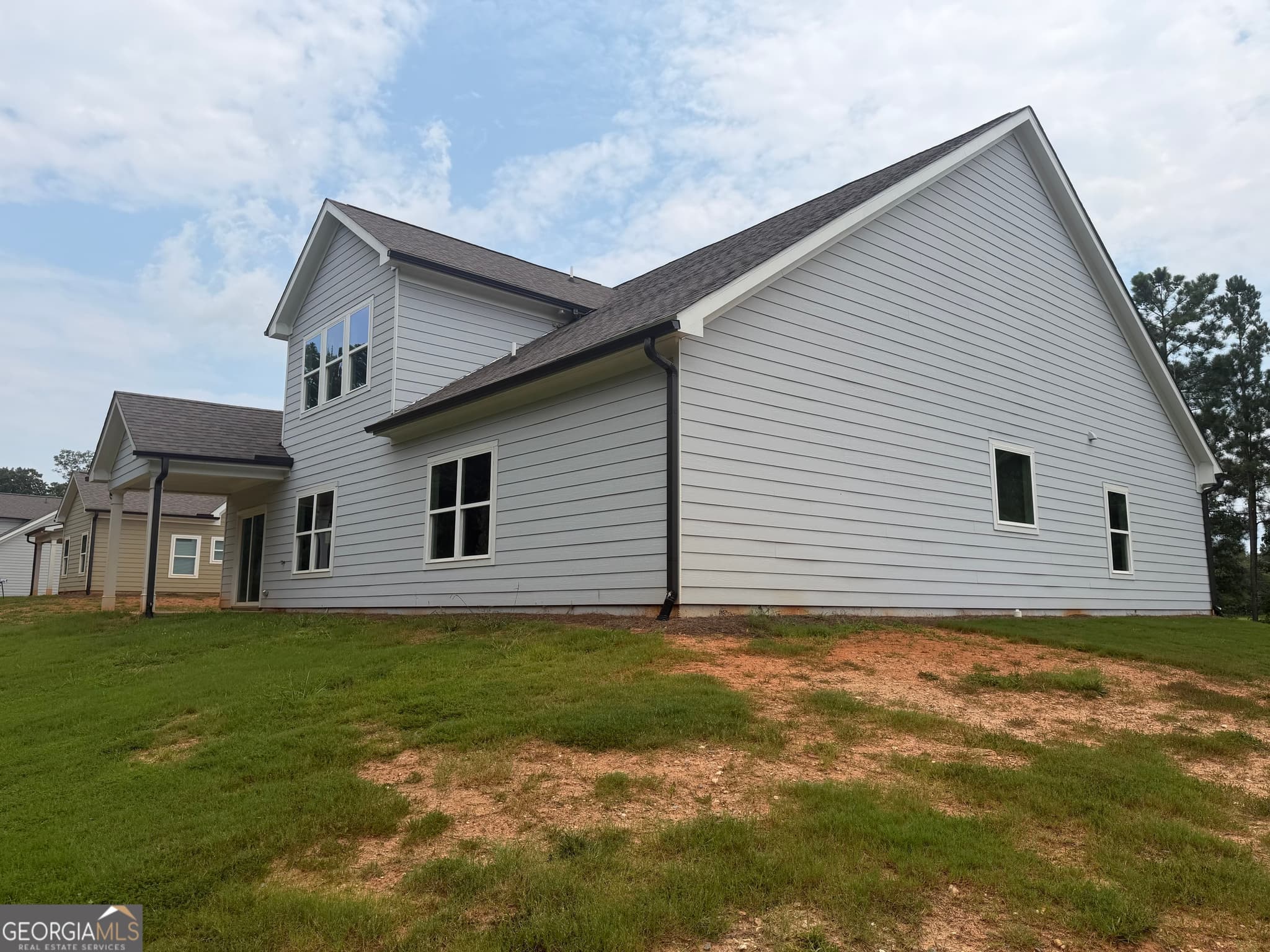 4 bedroom, 3 bathroom, 2,547 sq ft single family residence for sale at 202 Railroad Street, Gray, GA 31032 — photo 5