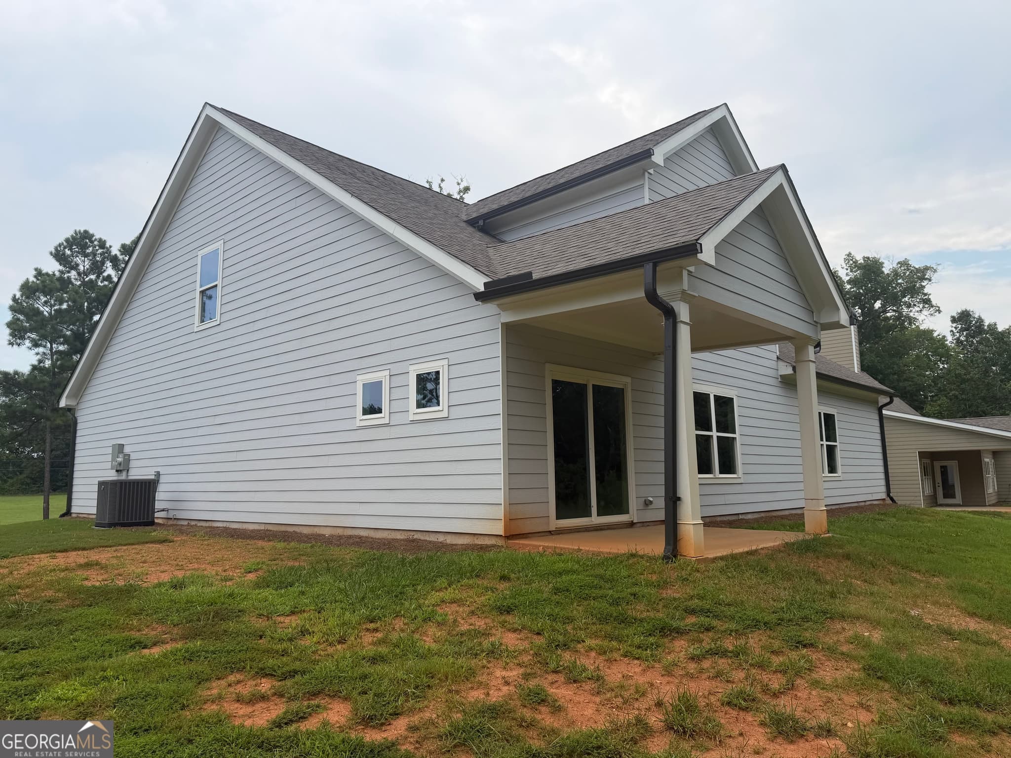 4 bedroom, 3 bathroom, 2,547 sq ft single family residence for sale at 202 Railroad Street, Gray, GA 31032 — photo 4