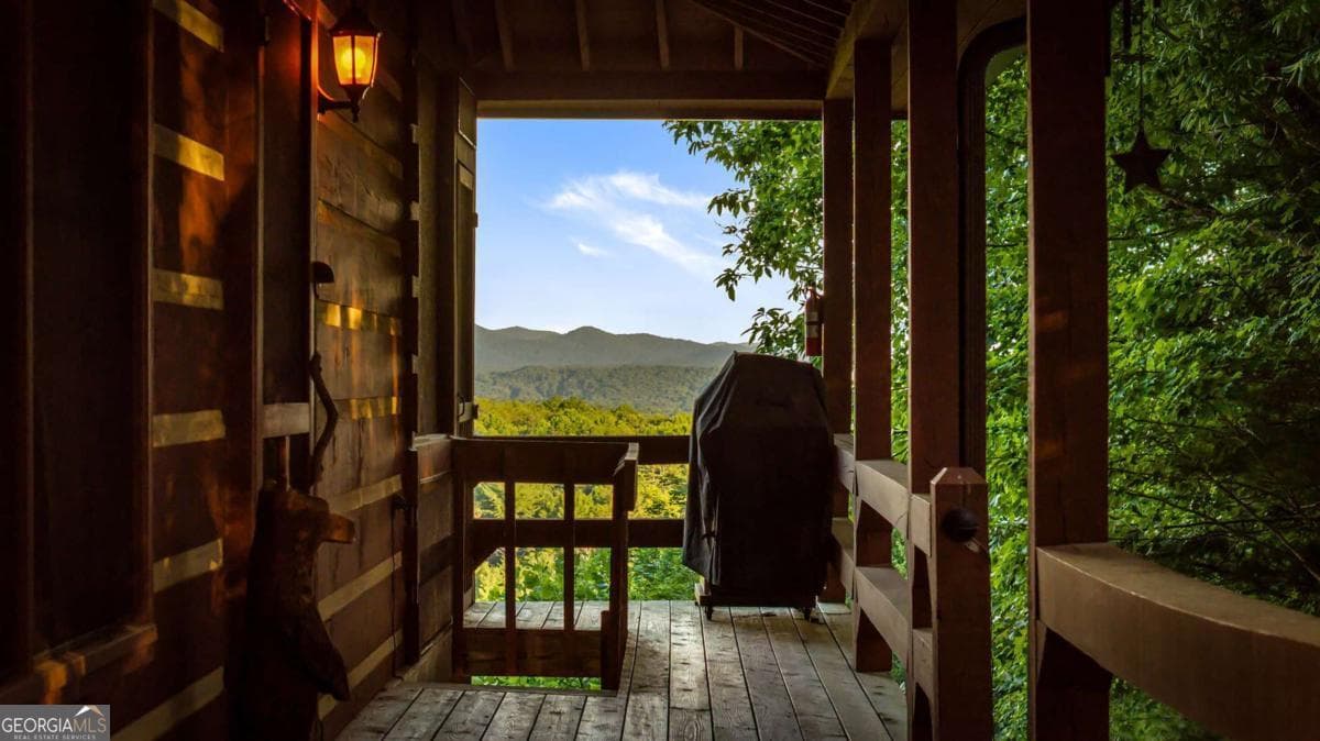 2 bedroom, 2 bathroom, 2,346 sq ft cabin,single family residence for sale at 1289 My Mountain Road, Morganton, GA 30560 — photo 3