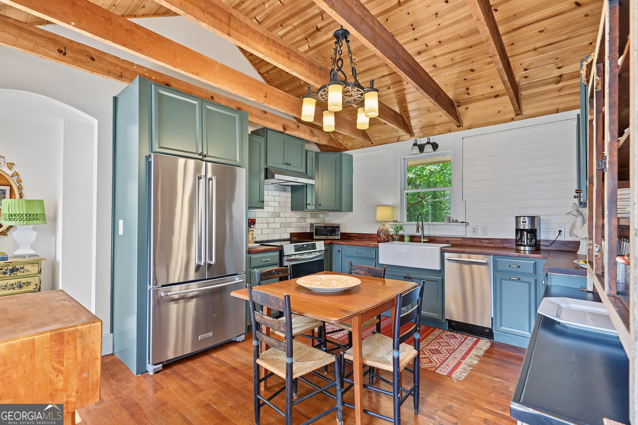 3 bedroom, 2 bathroom, 1,182 sq ft single family residence for sale at 98 Pickett Hill Street, Clayton, GA 30525 — photo 6