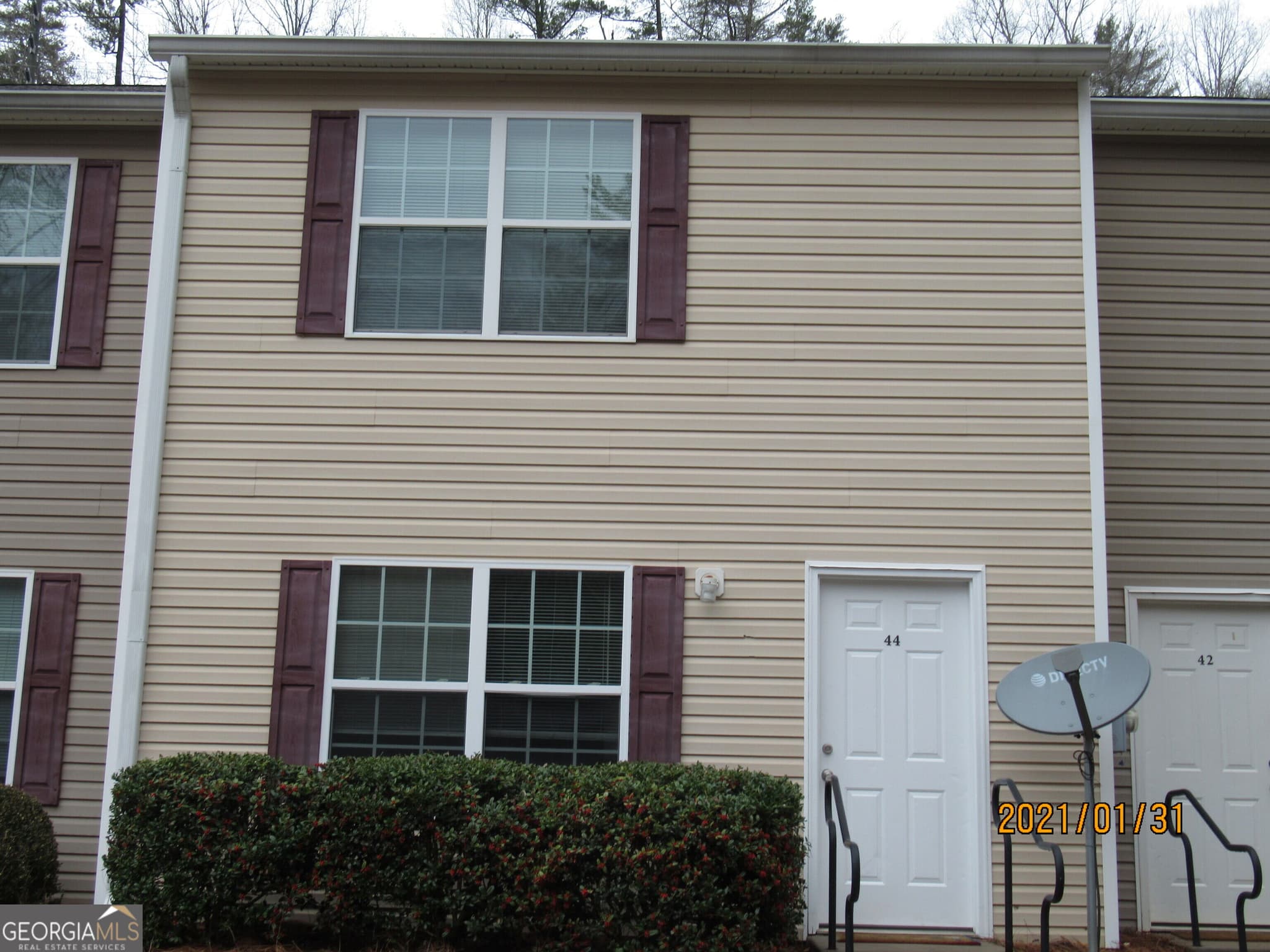 2 bedroom, 2.5 bathroom, 1,224 sq ft single family residence for rent at 44 Cleves Way, Dahlonega, GA 30533 for $1,500 a month — photo 2