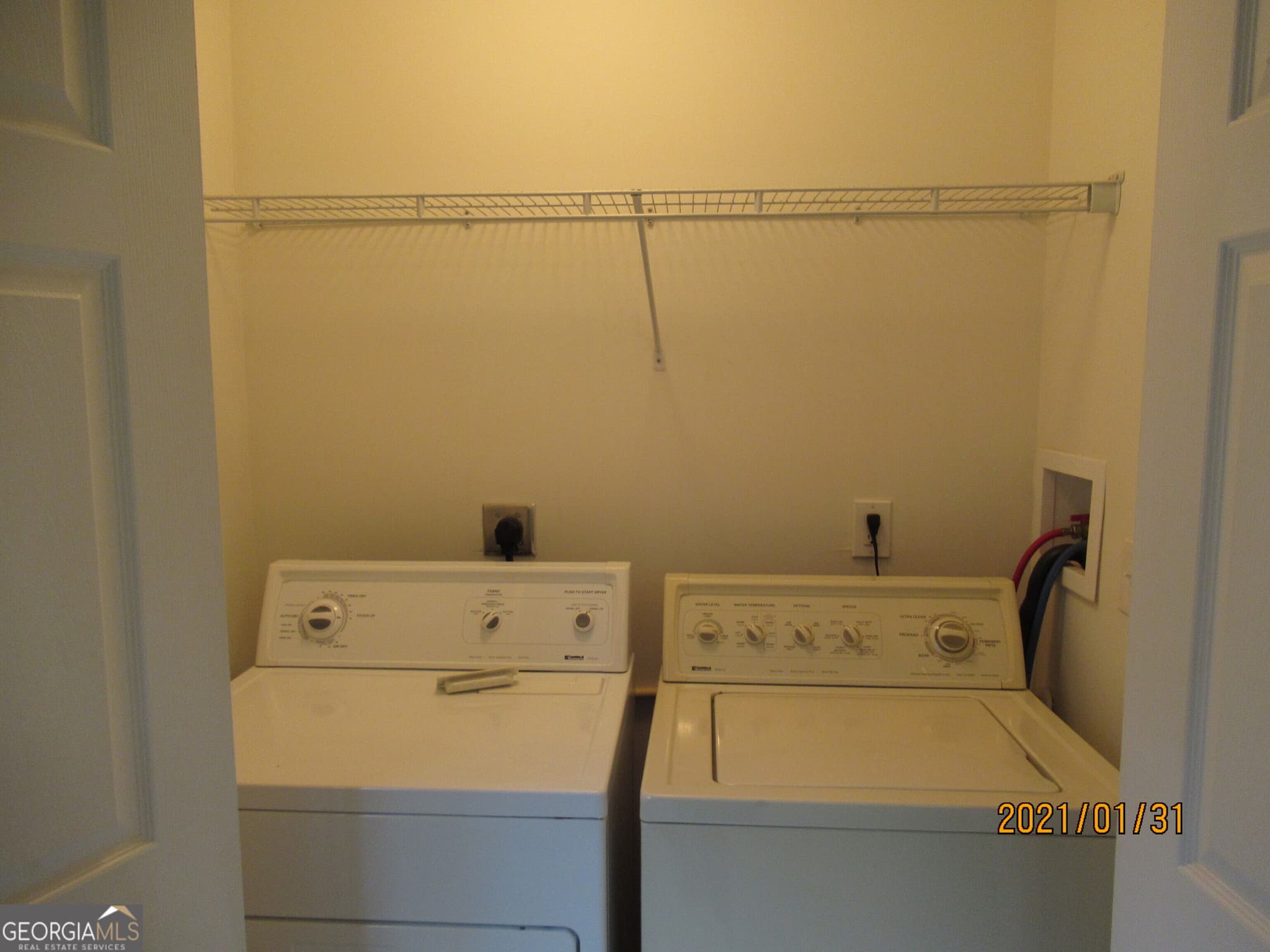 2 bedroom, 2.5 bathroom, 1,224 sq ft single family residence for rent at 44 Cleves Way, Dahlonega, GA 30533 for $1,500 a month — photo 6