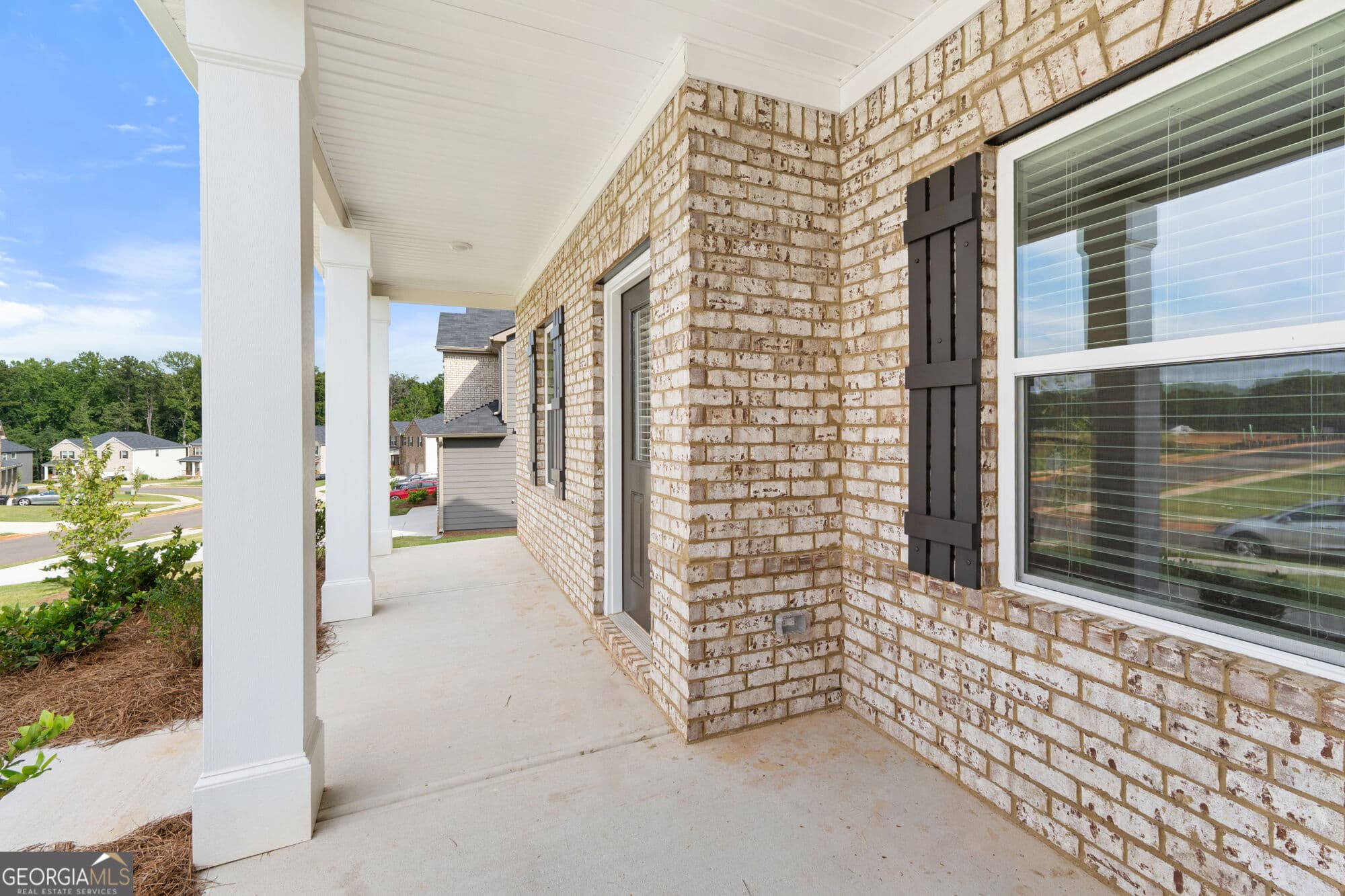 4 bedroom, 3 bathroom, 2,500 sq ft single family residence for sale at 342 Jarrett Street, Fairburn, GA 30213 — photo 3