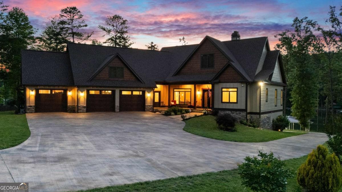 4 bedroom, 4 bathroom, 4,380 sq ft single family residence for sale at 117 Valley View Court, Blairsville, GA 30512 — photo 2