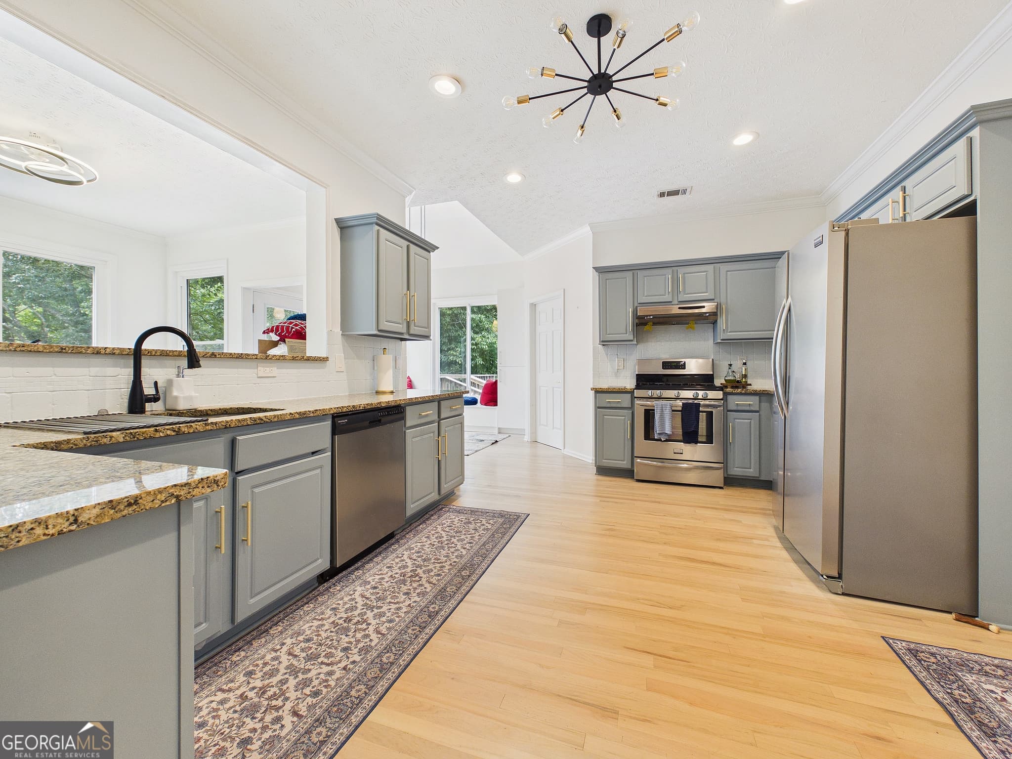 5 bedroom, 3.5 bathroom, 3,097 sq ft single family residence for sale at 3756 Golden Ive Drive, Buford, GA 30519 — photo 6