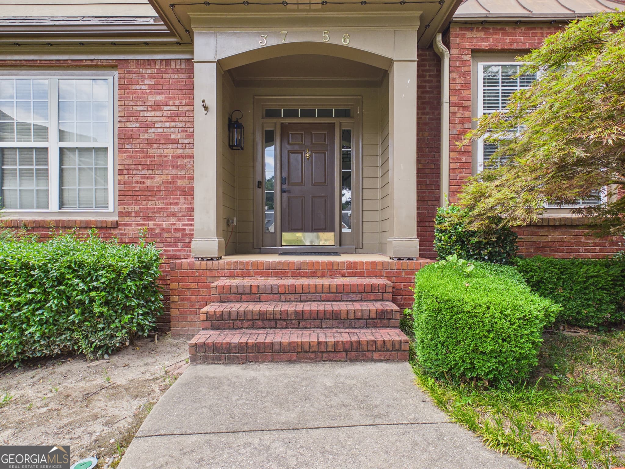 5 bedroom, 3.5 bathroom, 3,097 sq ft single family residence for sale at 3756 Golden Ive Drive, Buford, GA 30519 — photo 1 of 52
