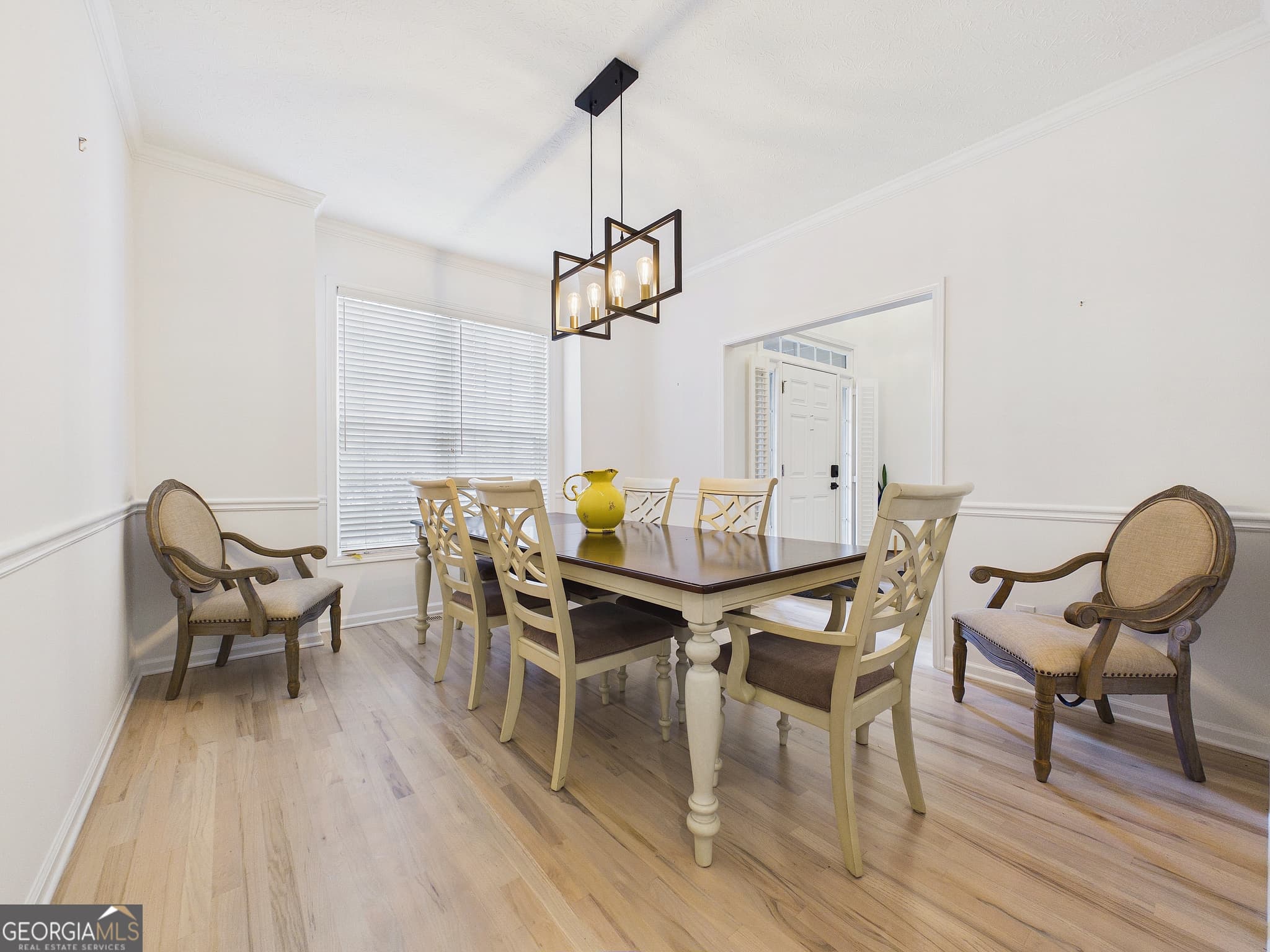 5 bedroom, 3.5 bathroom, 3,097 sq ft single family residence for sale at 3756 Golden Ive Drive, Buford, GA 30519 — photo 5