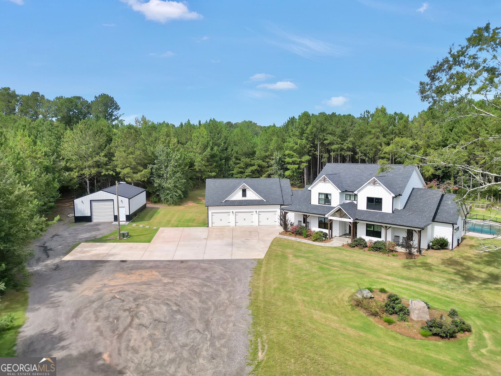 6 bedroom, 5.5 bathroom, 3,602 sq ft single family residence for sale at 2901 Teamon Road, Griffin, GA 30223 — photo 6