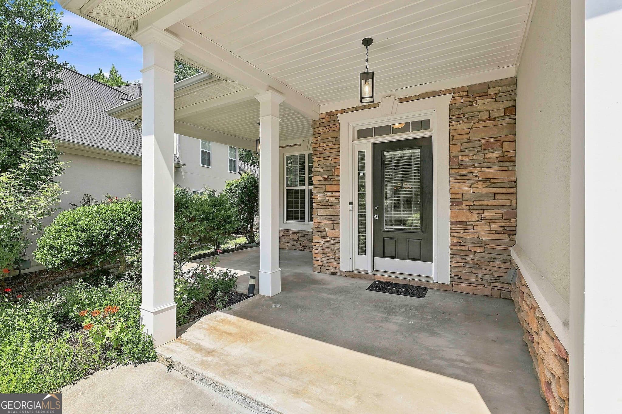 4 bedroom, 2.5 bathroom, 2,538 sq ft single family residence for sale at 10 Fenway Court, Newnan, GA 30265 — photo 3