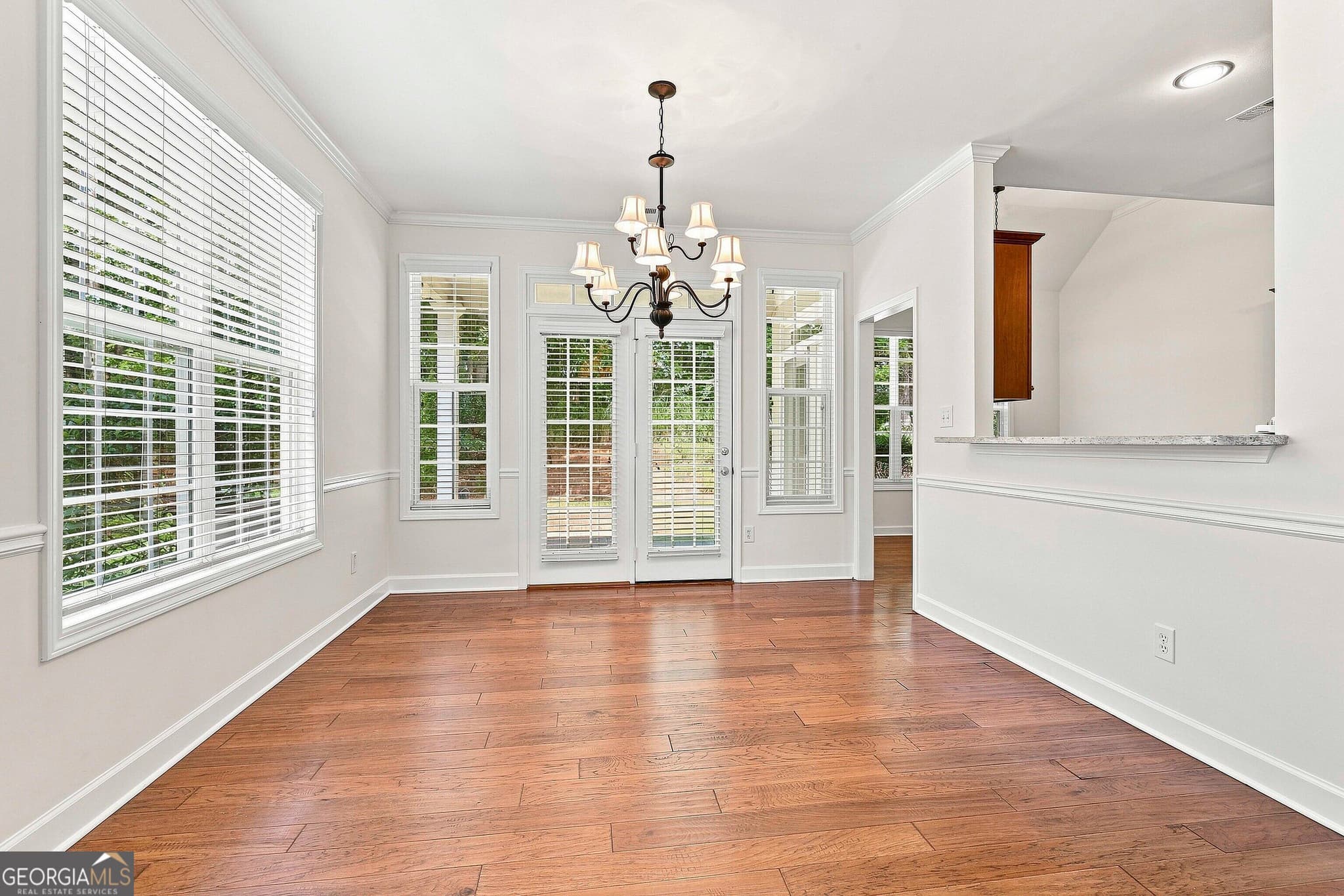 4 bedroom, 2.5 bathroom, 2,538 sq ft single family residence for sale at 10 Fenway Court, Newnan, GA 30265 — photo 9