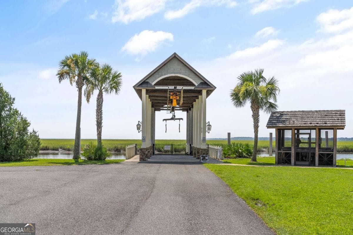 4 bedroom, 3 bathroom, 2,543 sq ft single family residence for sale at 2 Maiden Creek Drive, Waverly, GA 31565 — photo 3
