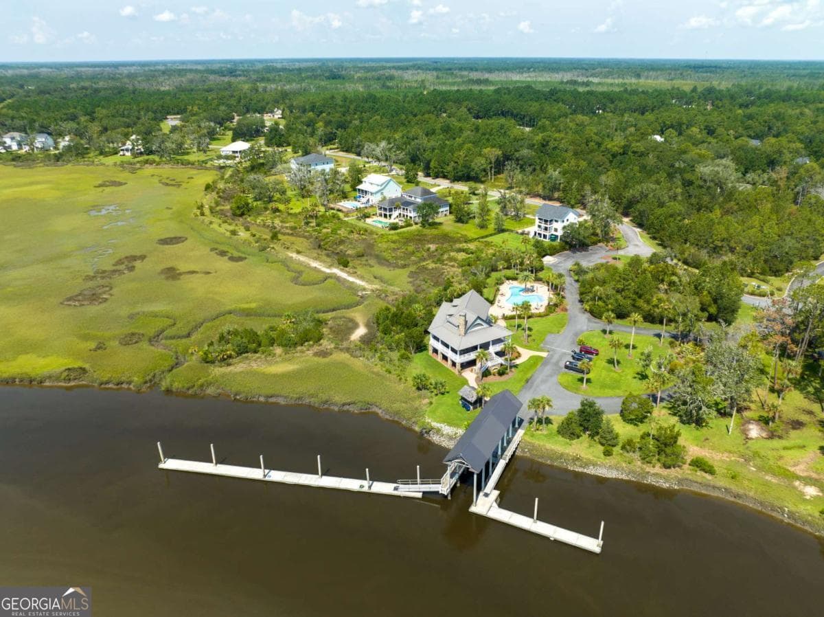 4 bedroom, 3 bathroom, 2,543 sq ft single family residence for sale at 2 Maiden Creek Drive, Waverly, GA 31565 — photo 9