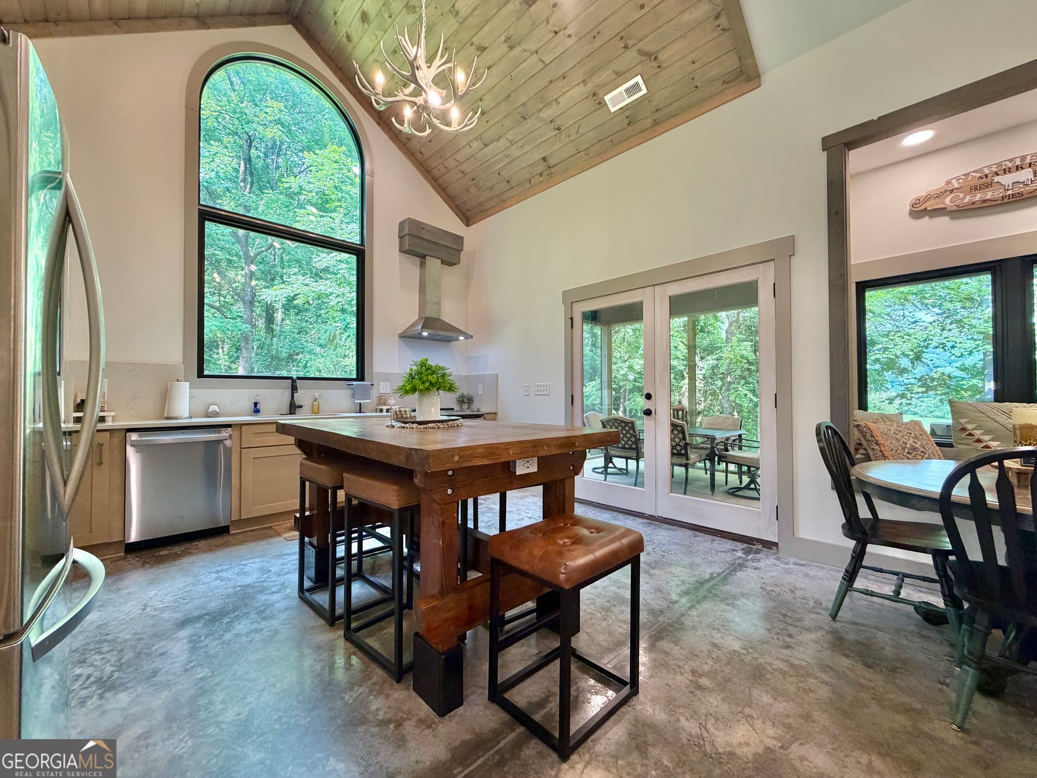 4 bedroom, 3.5 bathroom, 2,682 sq ft single family residence for sale at 399 Jim McCrackin, Clayton, GA 30525 — photo 10