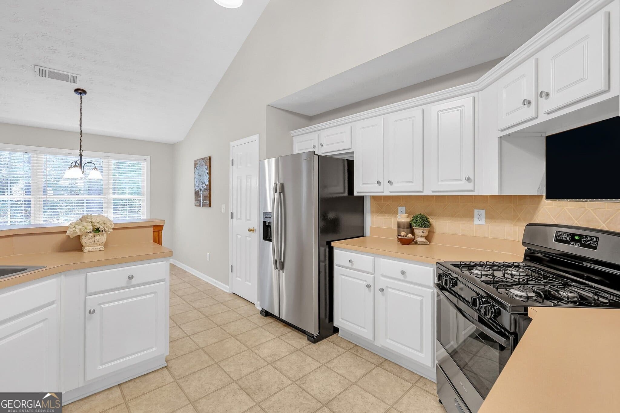 3 bedroom, 2 bathroom, 2,354 sq ft single family residence for sale at 651 Towering Pine Trail, Lawrenceville, GA 30044 — photo 9