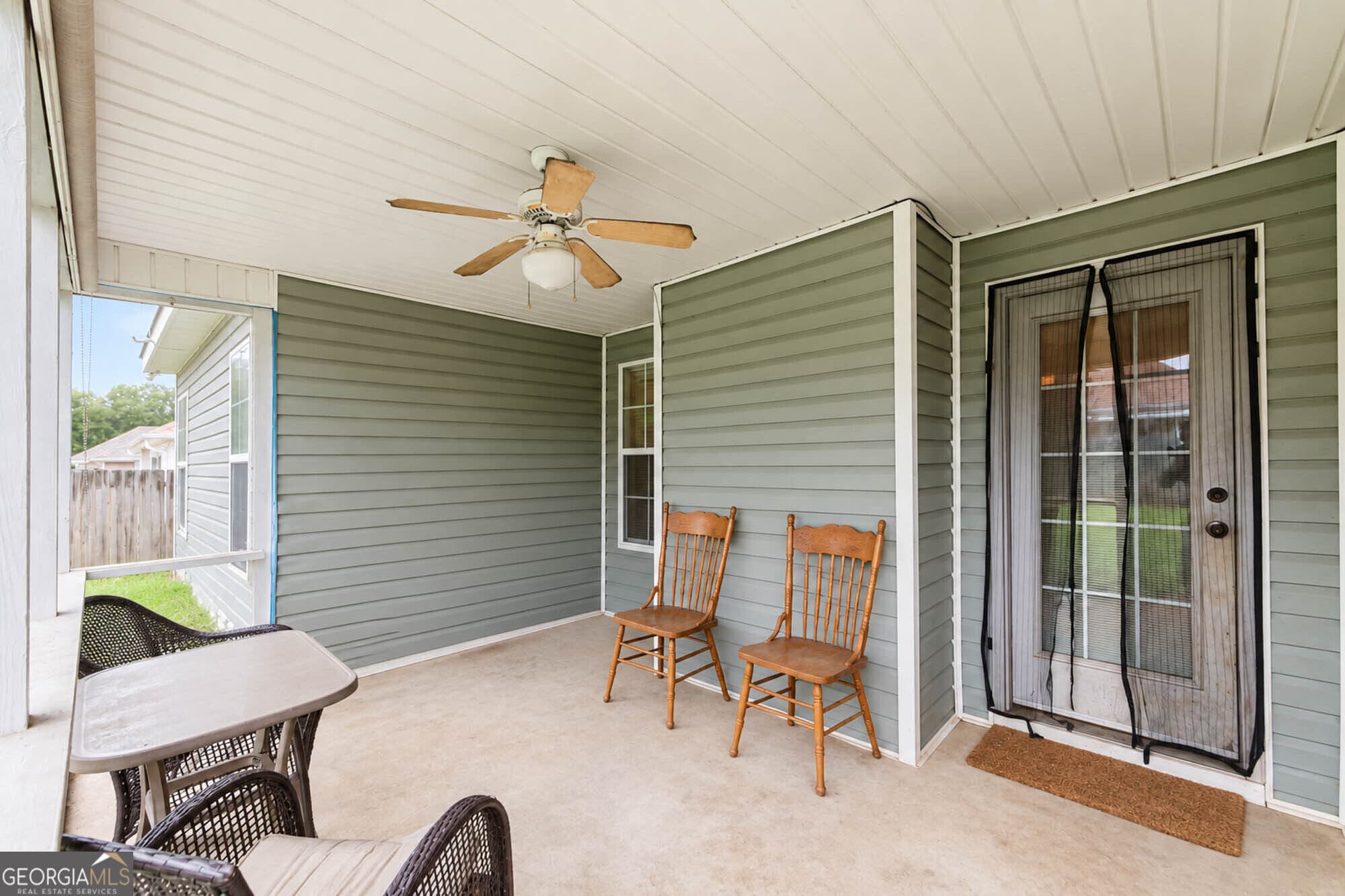 3 bedroom, 2 bathroom, 1,515 sq ft single family residence for sale at 509 Clover Trail, Bonaire, GA 31005 — photo 3