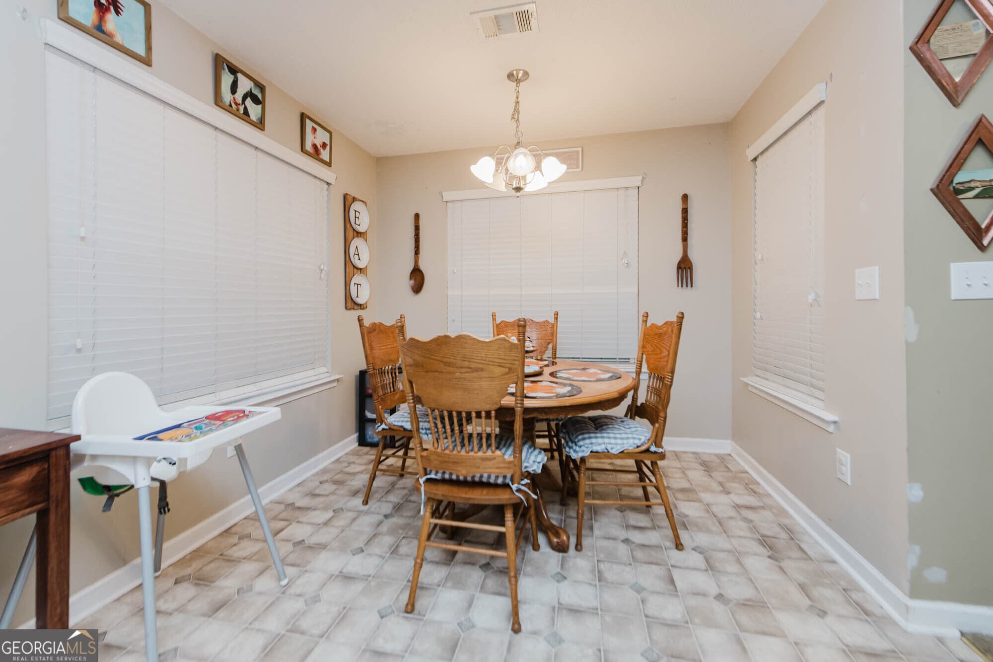 3 bedroom, 2 bathroom, 1,515 sq ft single family residence for sale at 509 Clover Trail, Bonaire, GA 31005 — photo 10