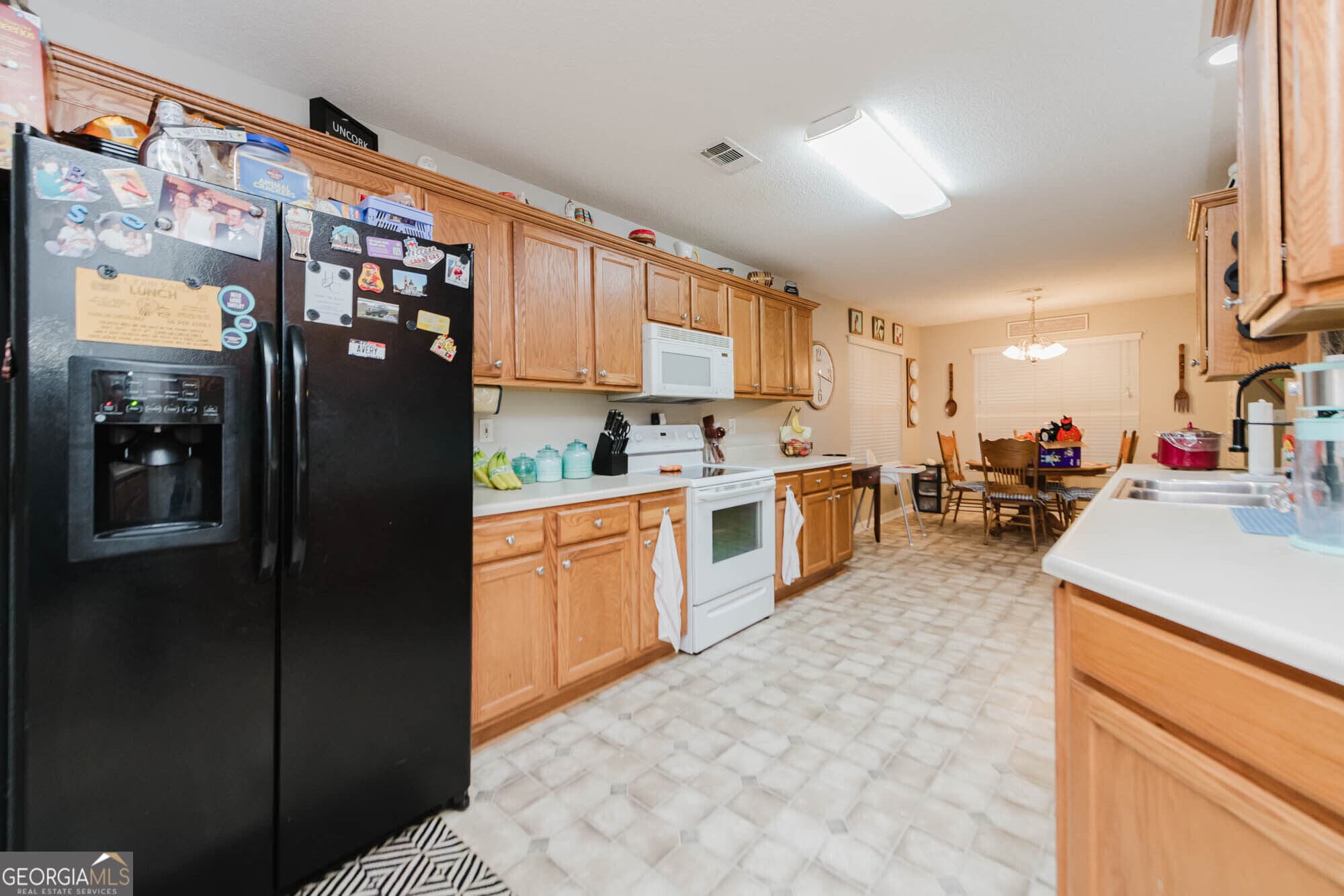 3 bedroom, 2 bathroom, 1,515 sq ft single family residence for sale at 509 Clover Trail, Bonaire, GA 31005 — photo 8