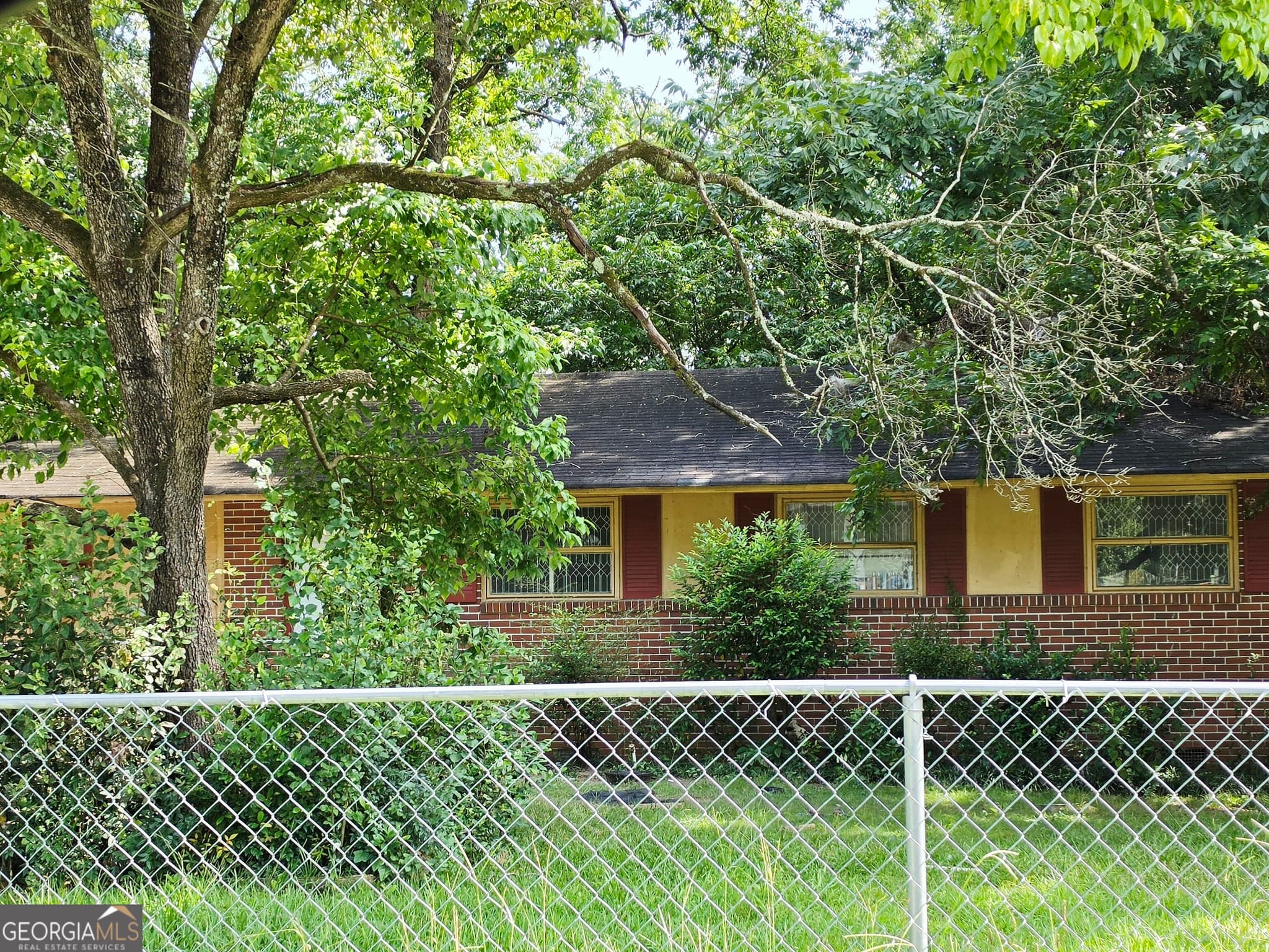 3 bedroom, 2 bathroom, 1,151 sq ft single family residence for sale at 2448 Rosen Avenue, Macon, GA 31206