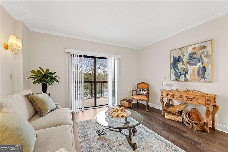 1 bedroom, 1 bathroom condominium for sale at 1800 Clairmont Lake, Decatur, GA 30033 — photo 3