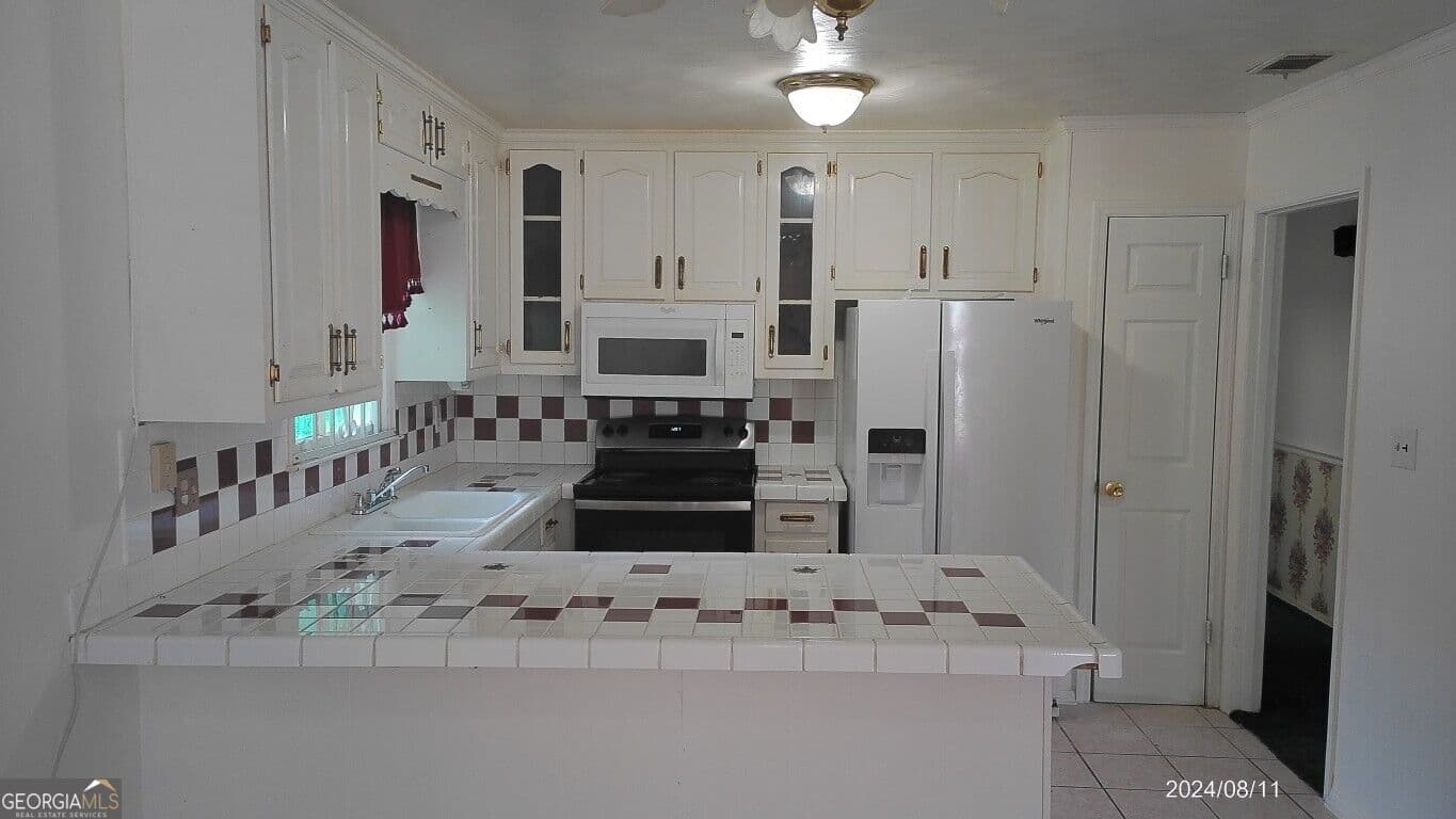 4 bedroom, 2.5 bathroom, 2,384 sq ft single family residence for sale at 2301 Juniper Drive, Albany, GA 31721 — photo 3