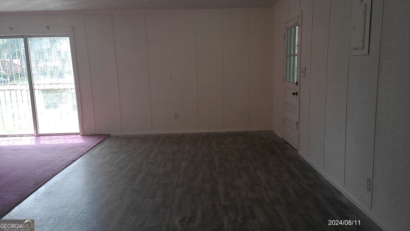 4 bedroom, 2.5 bathroom, 2,384 sq ft single family residence for sale at 2301 Juniper Drive, Albany, GA 31721 — photo 4