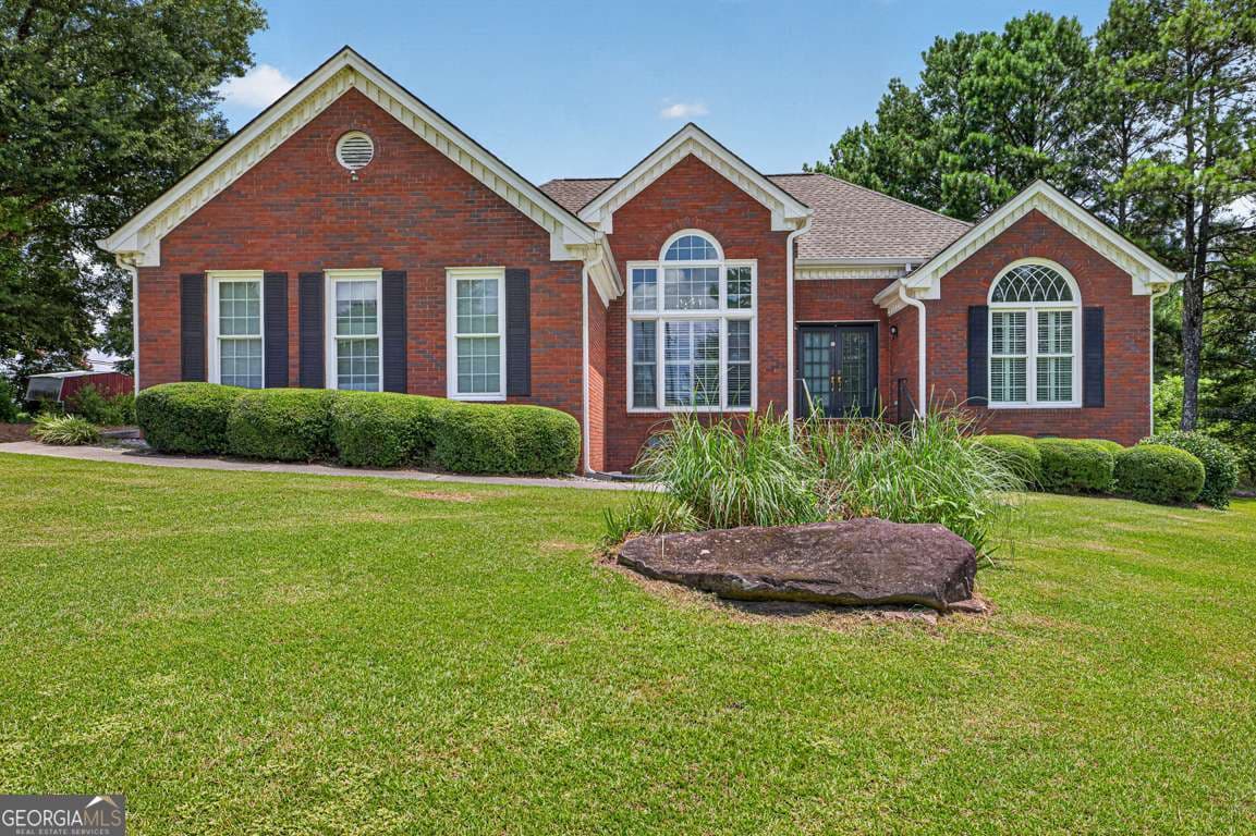 3 bedroom, 2 bathroom, 1,976 sq ft single family residence for rent at 1262 Bowman Road, Lawrenceville, GA 30045 for $2,500 a month — photo 1 of 21