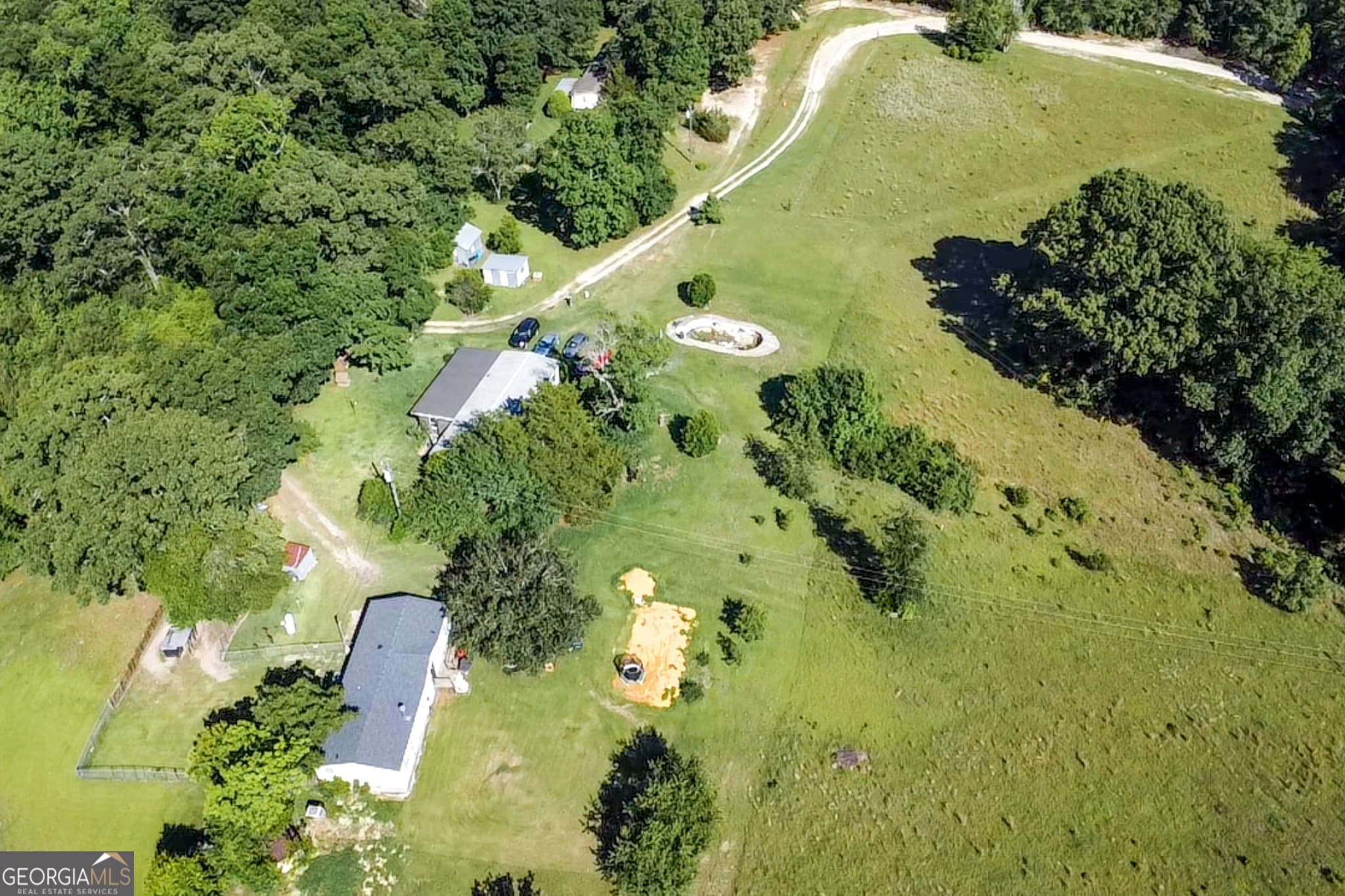 3 bedroom, 2 bathroom, 2,152 sq ft manufactured home,single family residence for sale at 2279 Highway 18, Gordon, GA 31031 — photo 3