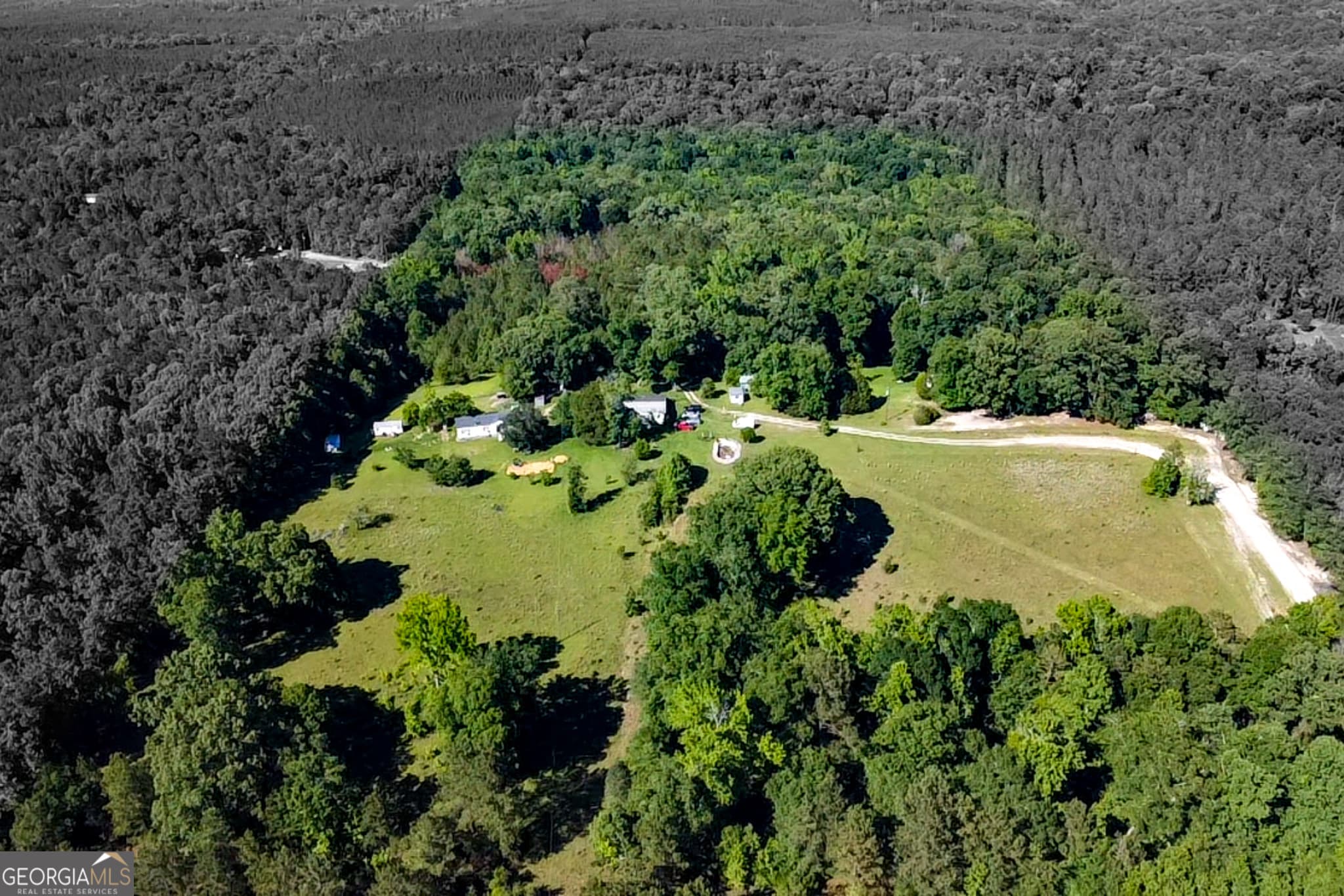 3 bedroom, 2 bathroom, 2,152 sq ft manufactured home,single family residence for sale at 2279 Highway 18, Gordon, GA 31031