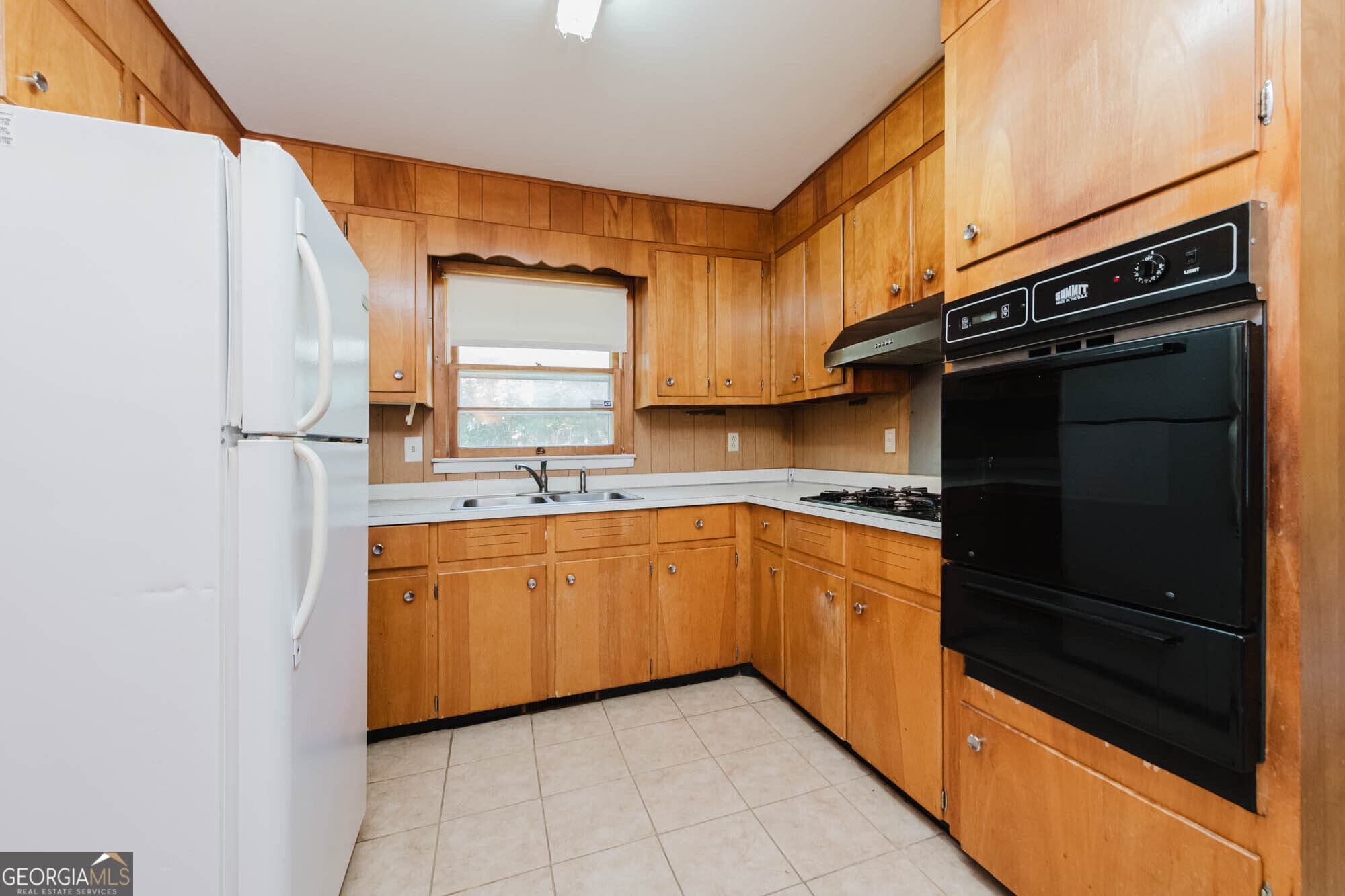 3 bedroom, 2 bathroom, 1,623 sq ft single family residence for sale at 200 Heather Street, Warner Robins, GA 31093 — photo 2
