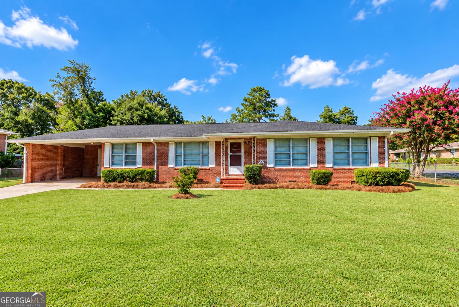3 bedroom, 2 bathroom, 1,623 sq ft single family residence for sale at 200 Heather Street, Warner Robins, GA 31093