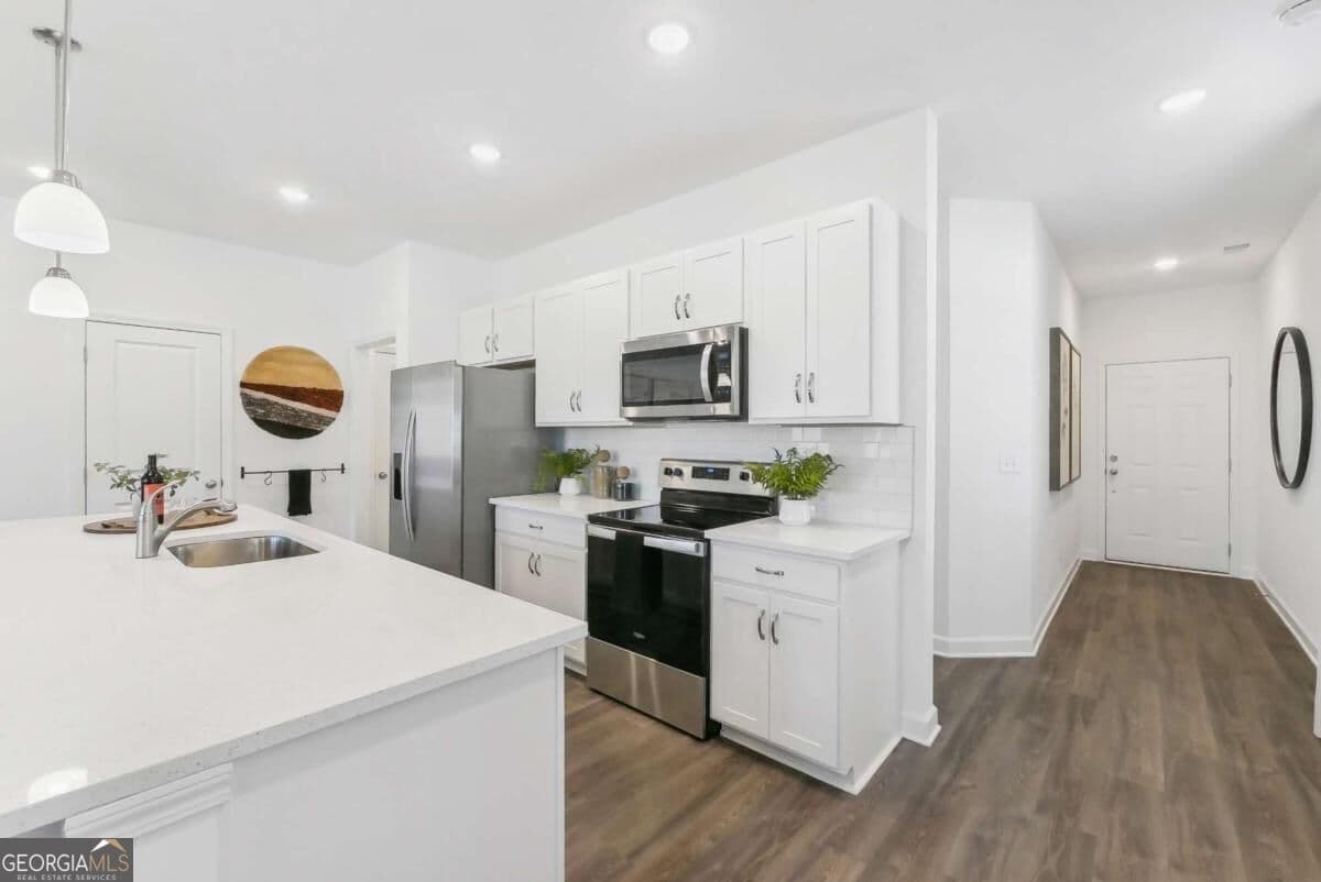 3 bedroom, 2.5 bathroom, 1,616 sq ft townhouse for rent at 3990 Denton Drive 3990, Douglasville, GA 30135 for $2,400 a month — photo 3