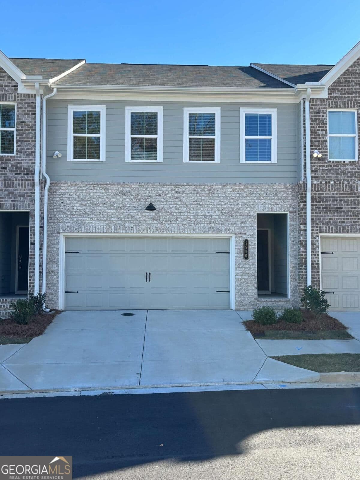 3 bedroom, 2.5 bathroom, 1,616 sq ft townhouse for rent at 3990 Denton Drive 3990, Douglasville, GA 30135 for $2,400 a month