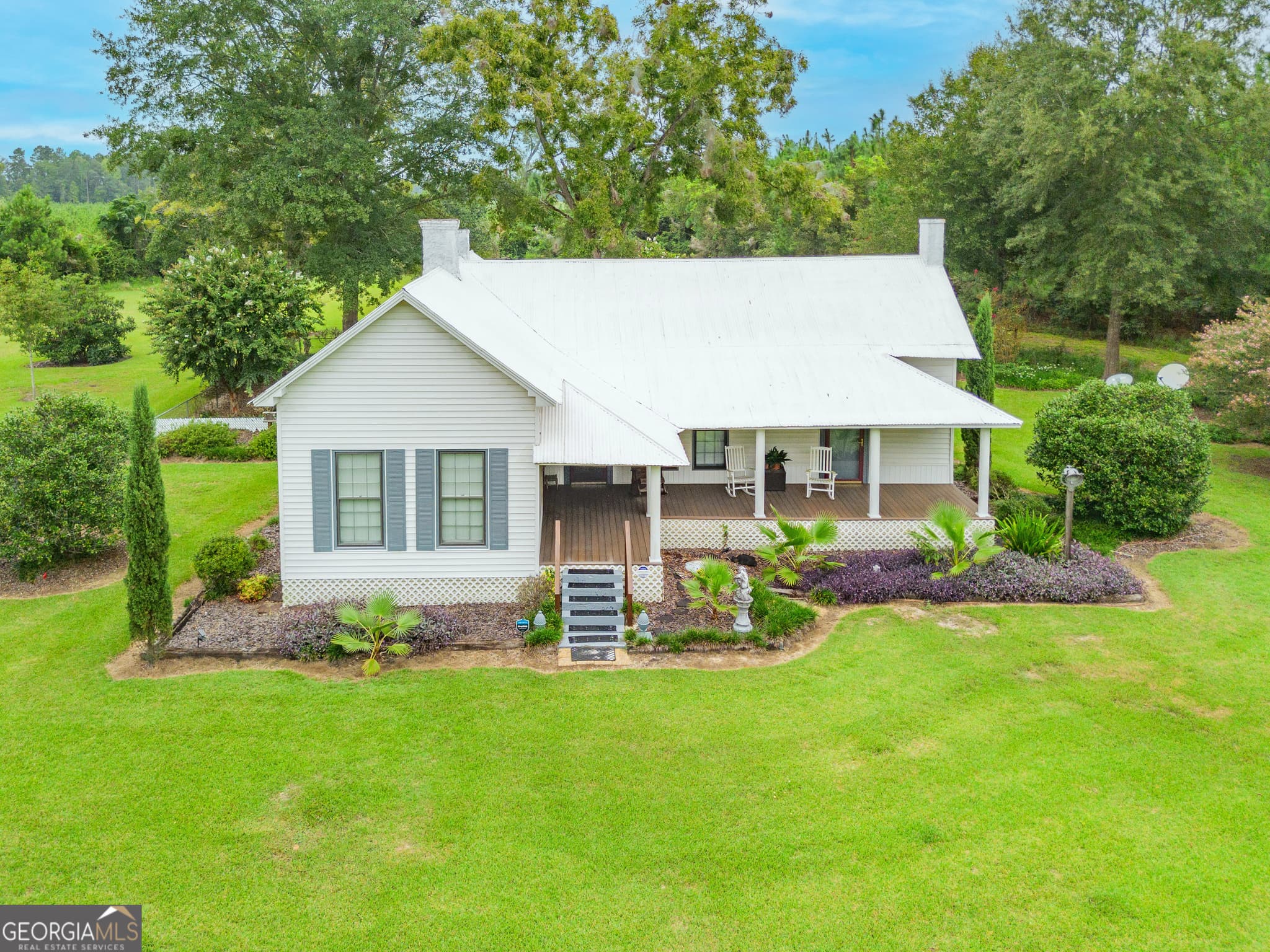 2 bedroom, 2 bathroom, 2,000 sq ft single family residence sold at 981 Bells Ferry Road, Lumber City, GA 31549
