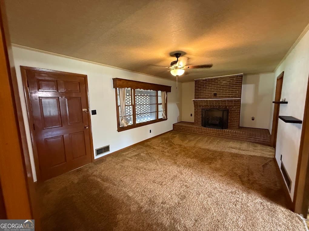 3 bedroom, 1 bathroom, 1,629 sq ft single family residence for sale at 8132 Birch Drive, Covington, GA 30014 — photo 4