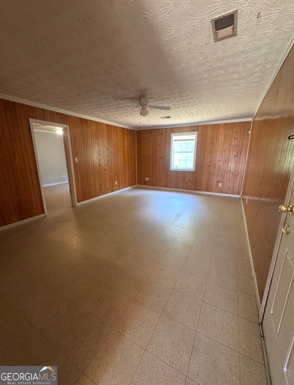 2 bedroom, 2 bathroom duplex for rent at 230 James Albert Johnson Avenue, Winder, GA 30680 for $1,400 a month — photo 6