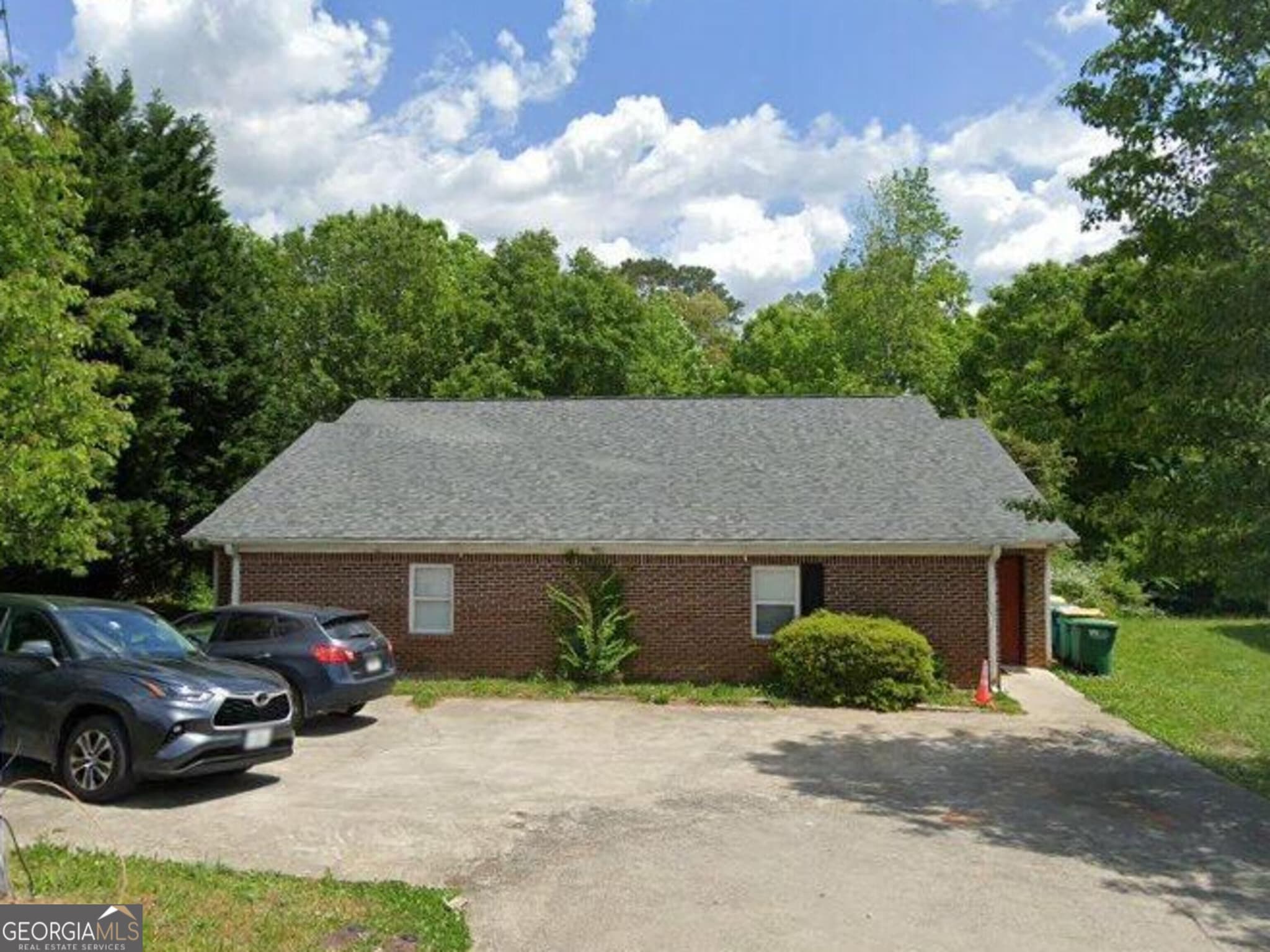 2 bedroom, 2 bathroom duplex for rent at 230 James Albert Johnson Avenue, Winder, GA 30680 for $1,400 a month — photo 1 of 15