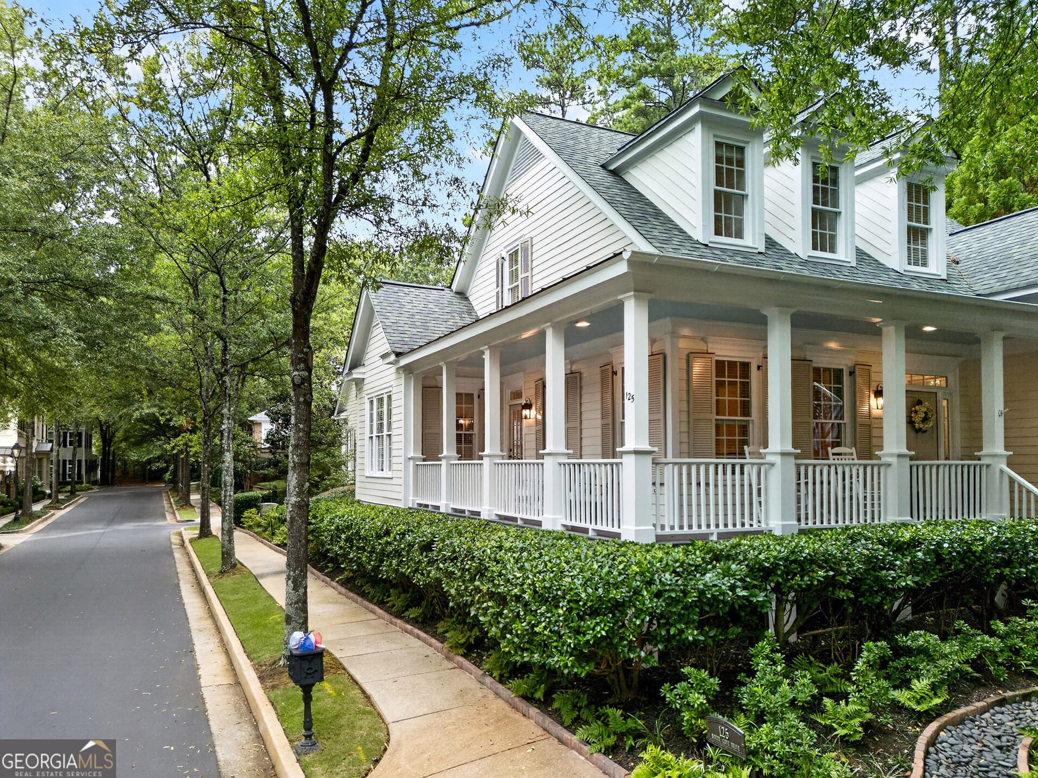 3 bedroom, 2.5 bathroom, 2,681 sq ft single family residence for rent at 125 North Cove Drive, Peachtree City, GA 30269 for $7,400 a month — photo 4