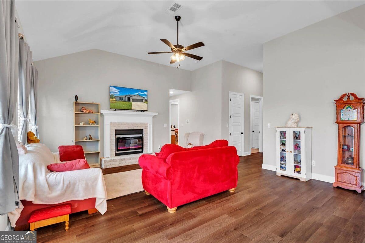 3 bedroom, 2 bathroom, 1,765 sq ft single family residence for sale at 508 Otters Ridge Drive, Kathleen, GA 31047 — photo 9