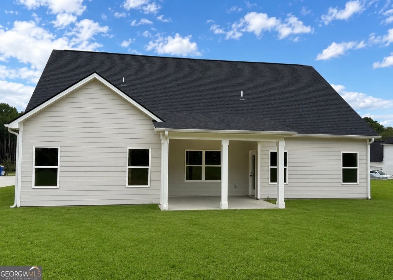 4 bedroom, 2 bathroom, 2,058 sq ft single family residence for sale at 1320 Sycamore Circle, Griffin, GA 30224 — photo 4