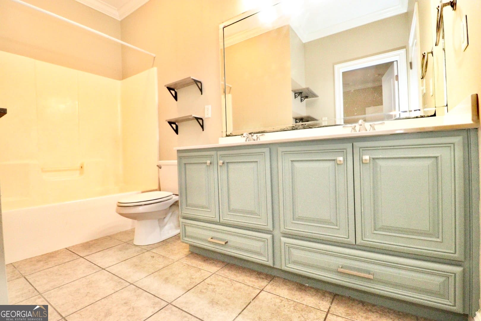 4 bedroom, 3.5 bathroom, 2,578 sq ft single family residence for sale at 4752 San Saba Drive, Hahira, GA 31632 — photo 8