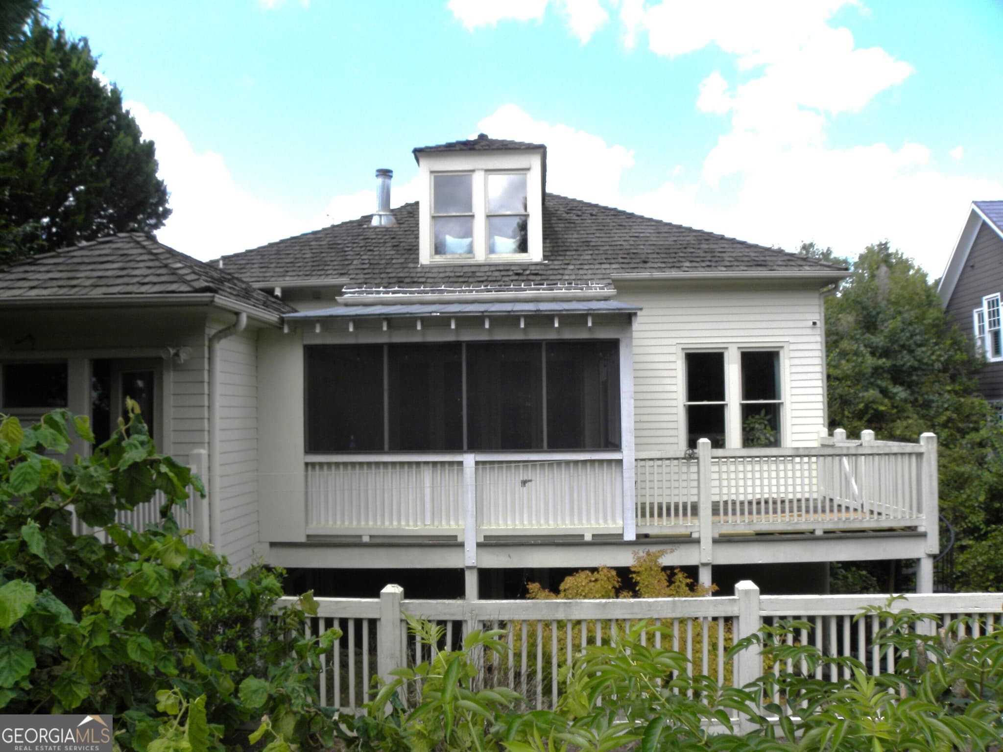 5 bedroom, 4.5 bathroom, 5,744 sq ft single family residence for sale at 10555 Serenbe Lane, Palmetto, GA 30268 — photo 2